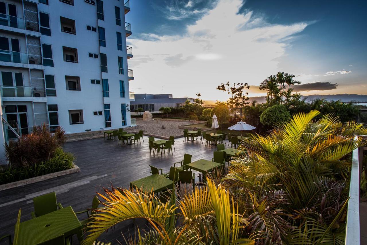 C Suites At Mactan Newtown Lapu-Lapu City Exterior foto